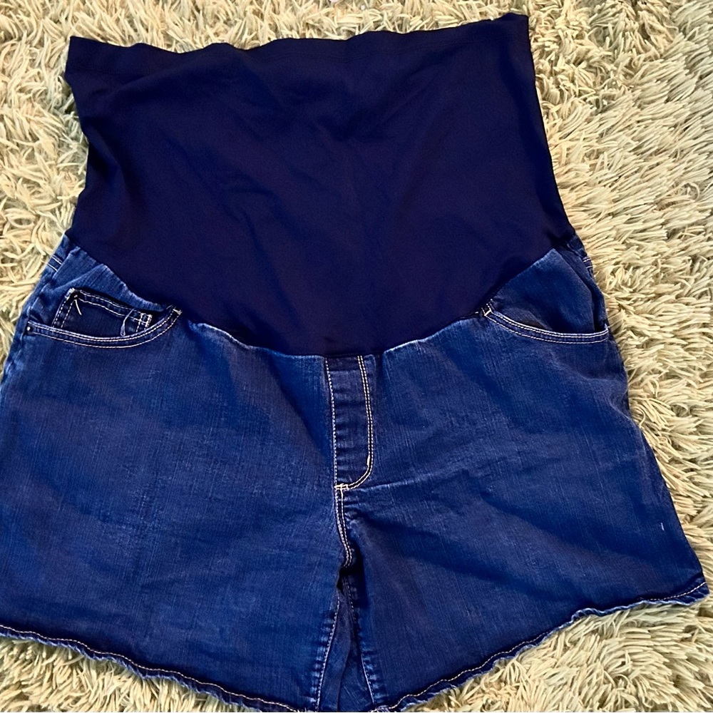 Liz Lange maternity shorts size XL